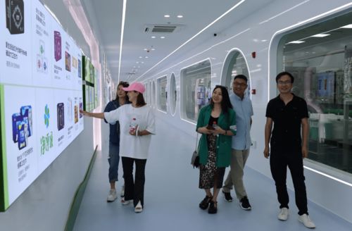 楓葉聯(lián)盟參訪綠葉科技集團(tuán)鹽城衛(wèi)生巾生產(chǎn)基地 信息技術(shù)咨詢(xún)服務(wù)賦能智能制造新標(biāo)桿